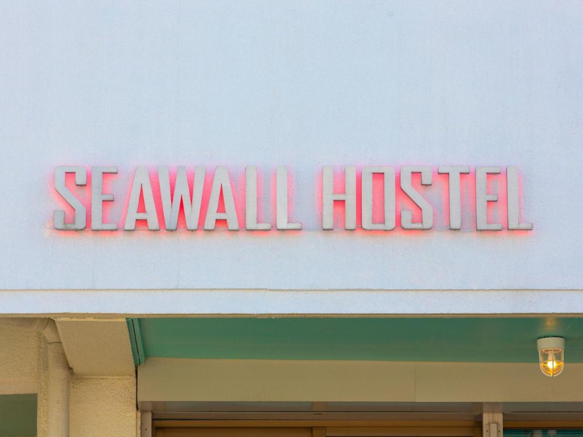 Seawall Hostel Chatan Exterior foto